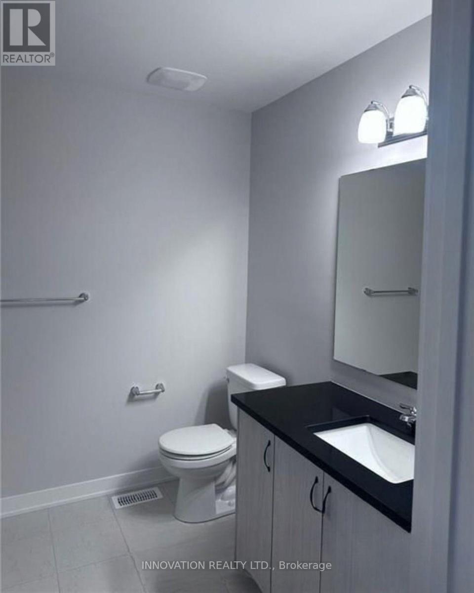 1048 Curraglass Walk Property Photo 10