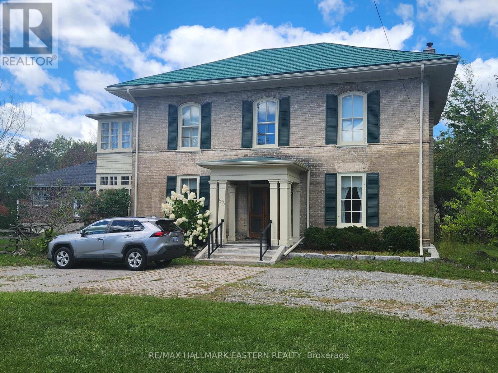 813 Water Street Property Photo 1