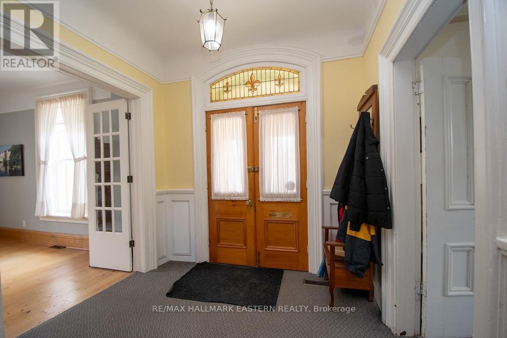 813 Water Street Property Photo 7