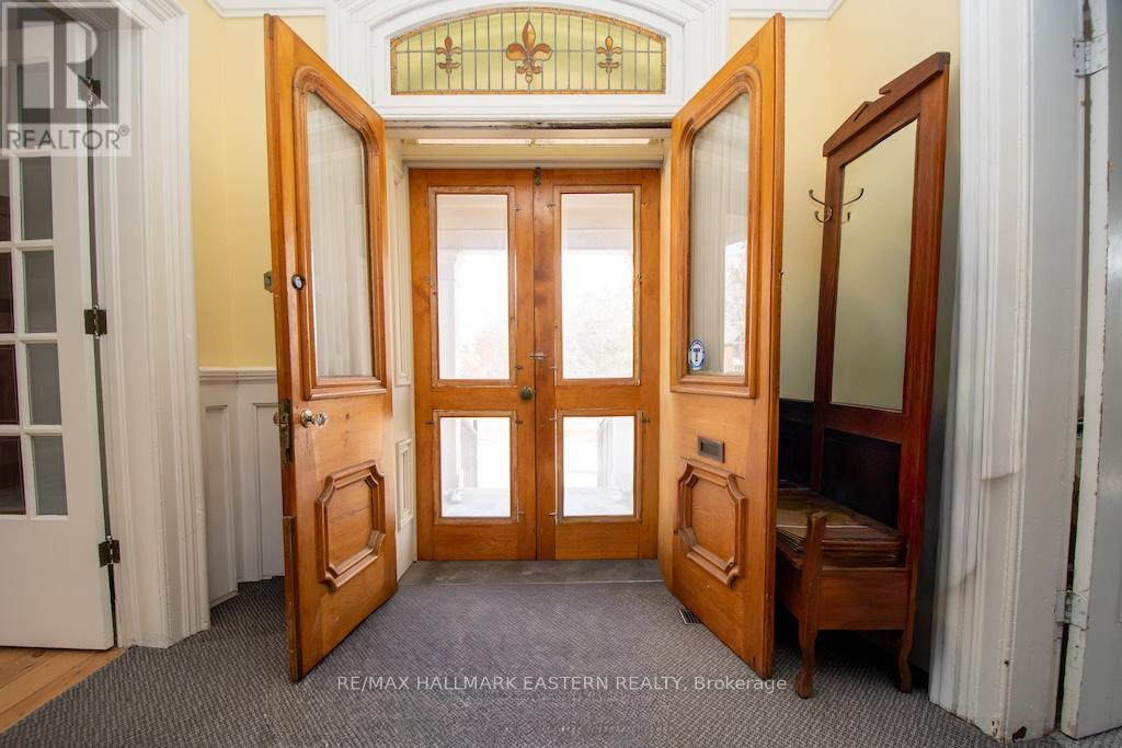 813 Water Street Property Photo 8