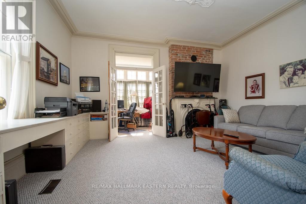 813 Water Street Property Photo 17
