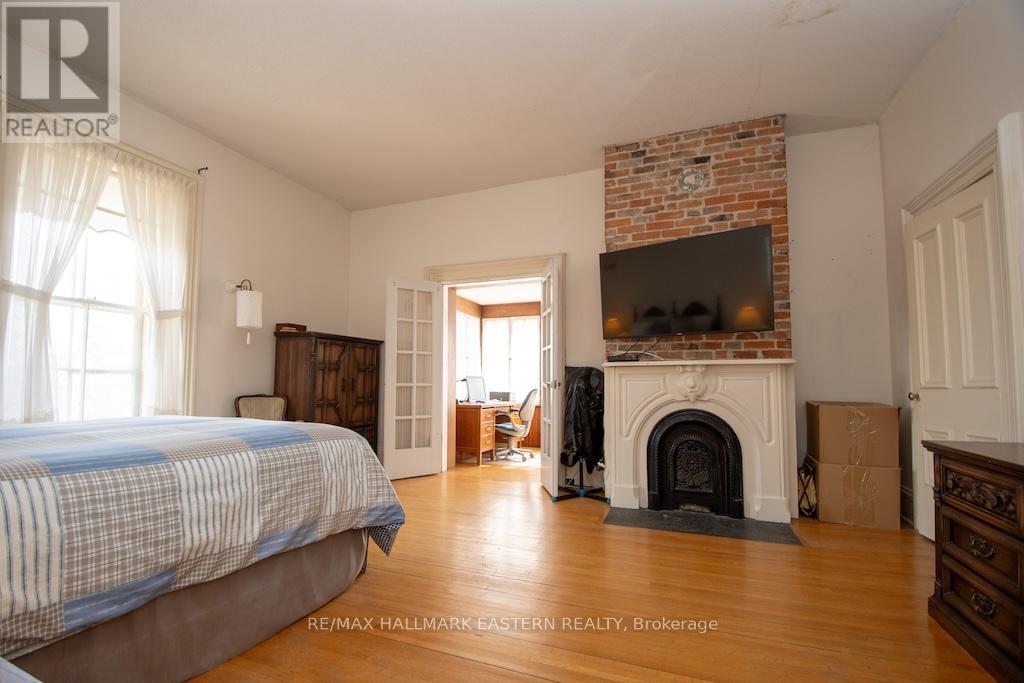813 Water Street Property Photo 24