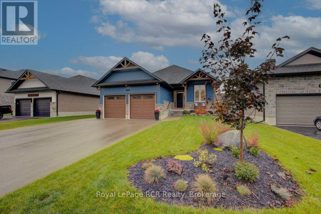 137 Walsh Street Property Photo 1