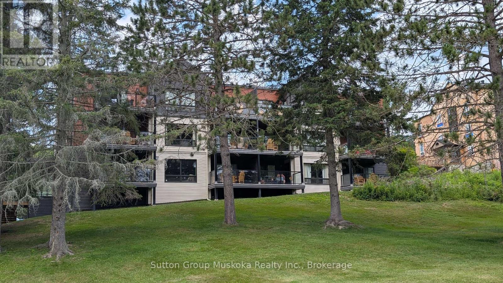 52-205 Deerhurst Drive Property Photo 1
