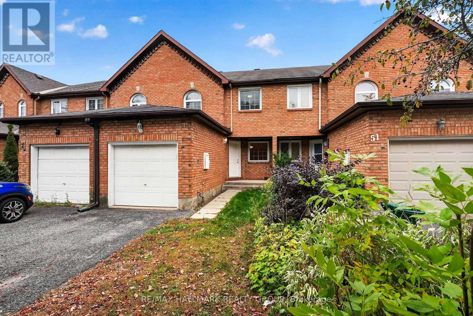 49 Robarts Crescent Property Photo 3