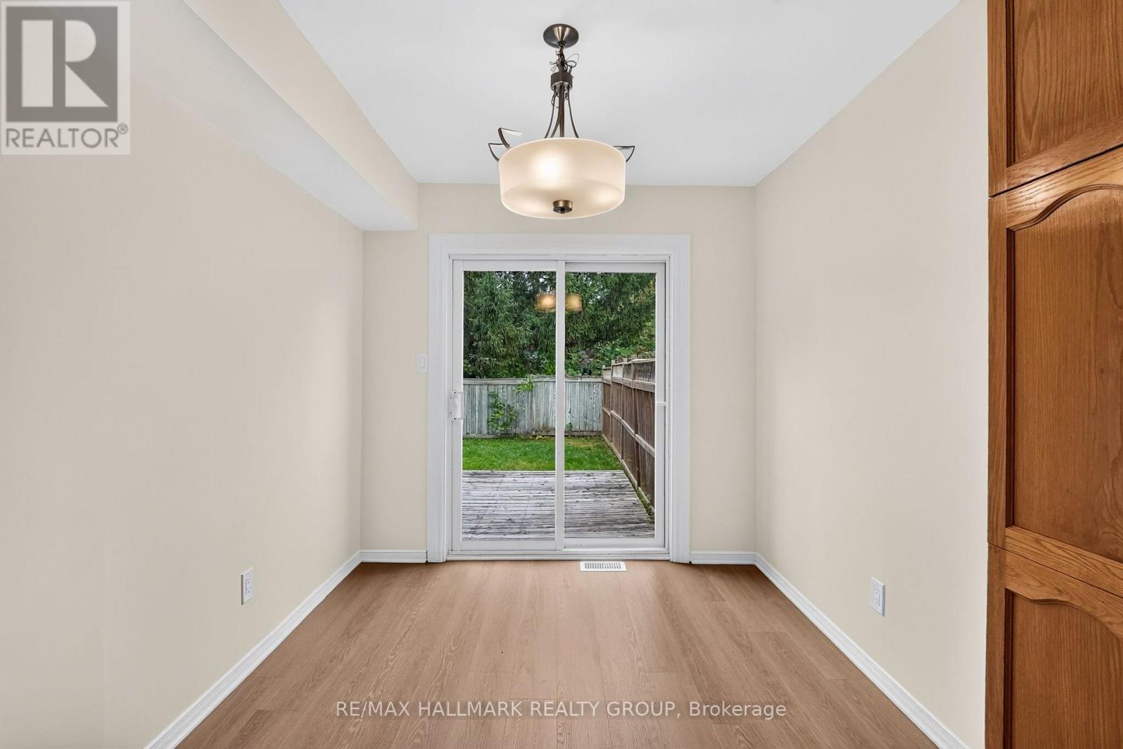 49 Robarts Crescent Property Photo 14