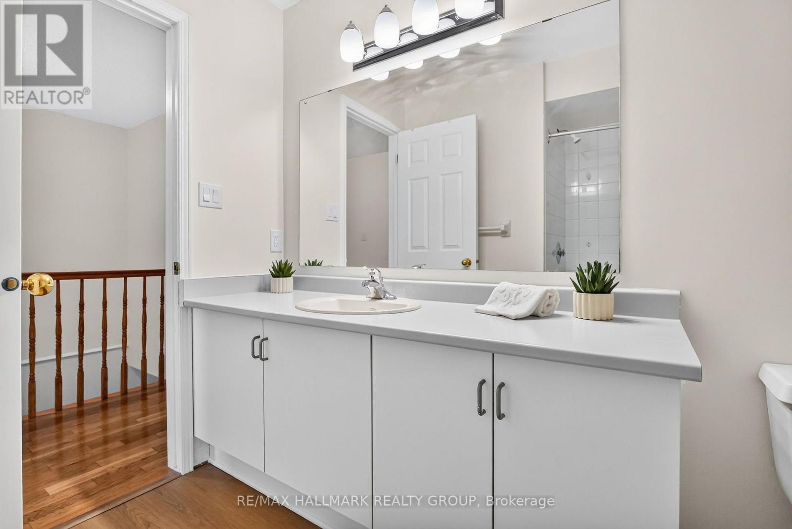 49 Robarts Crescent Property Photo 25