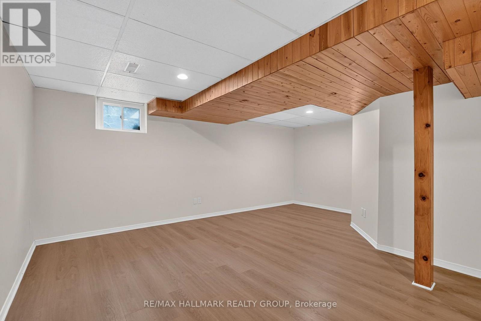 49 Robarts Crescent Property Photo 33