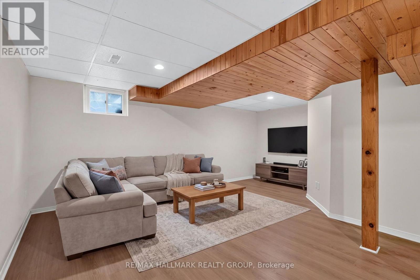 49 Robarts Crescent Property Photo 34