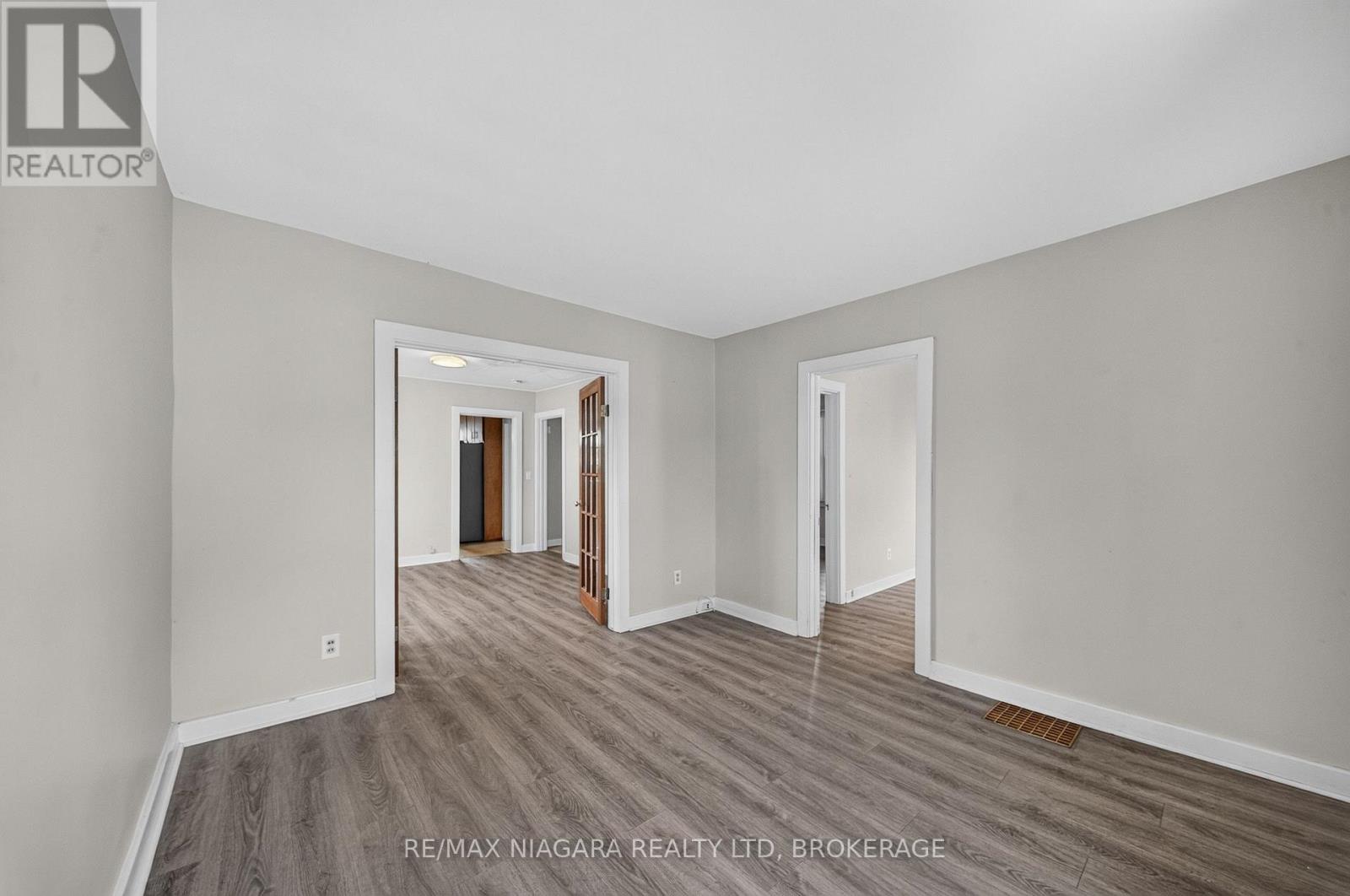 6520 Barker Street Property Photo 8
