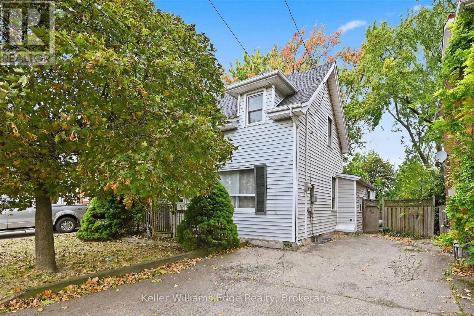 24 BRUCEDALE AVENUE W Property Photo 1