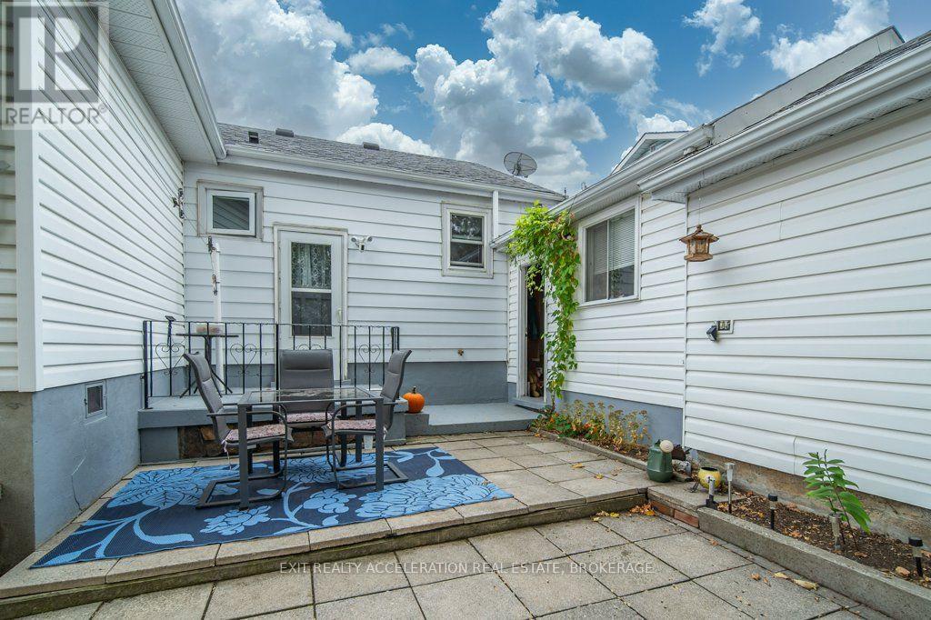 66 North Park Gardens Property Photo 40