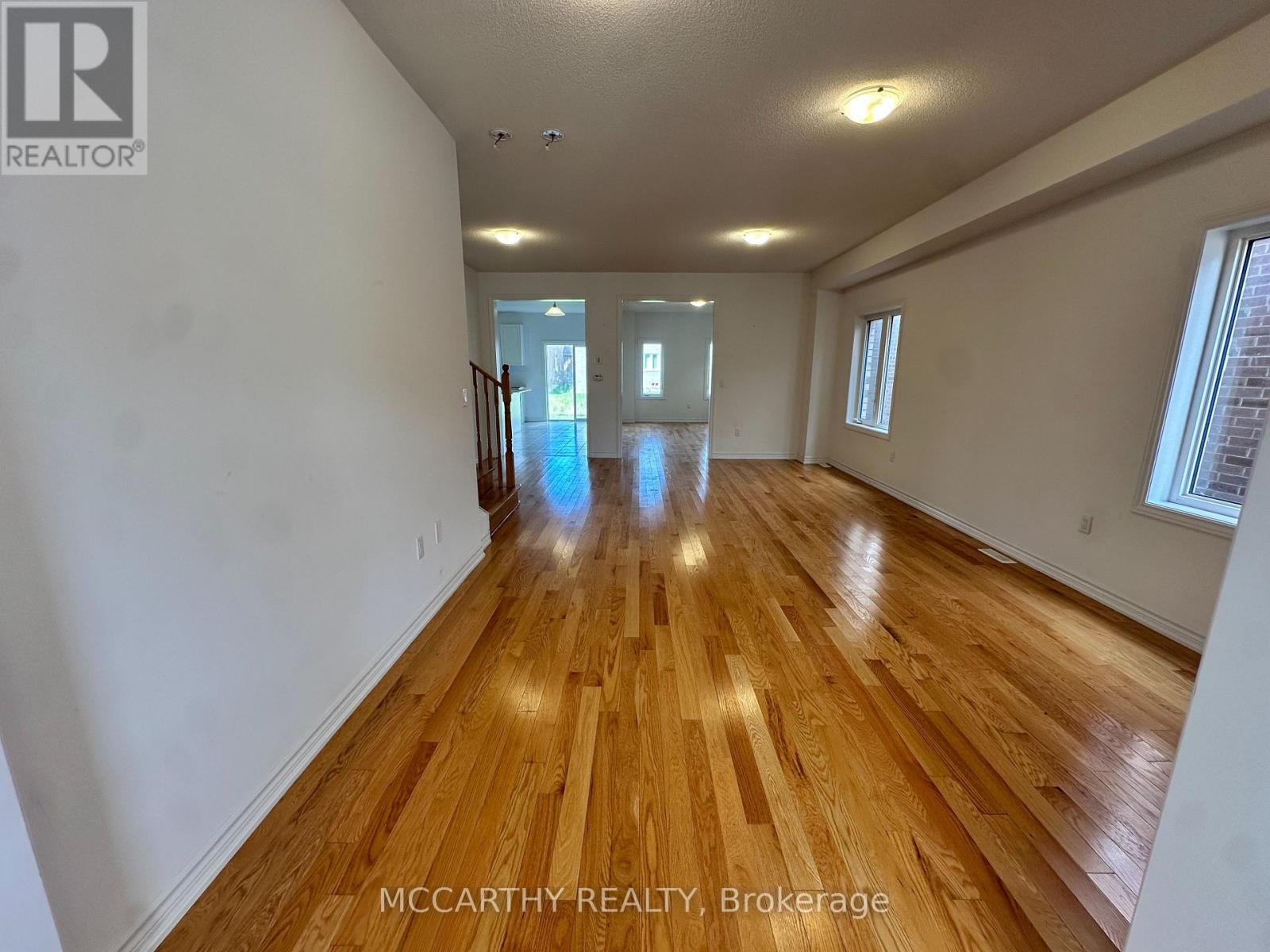 324 Moody Street Property Photo 3