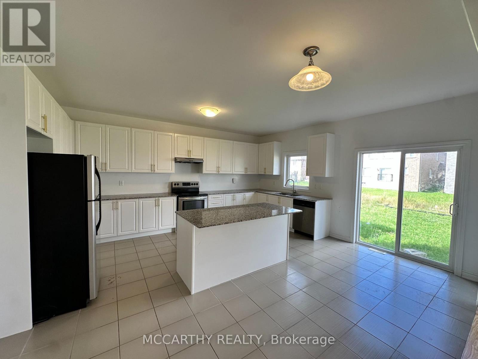 324 Moody Street Property Photo 6