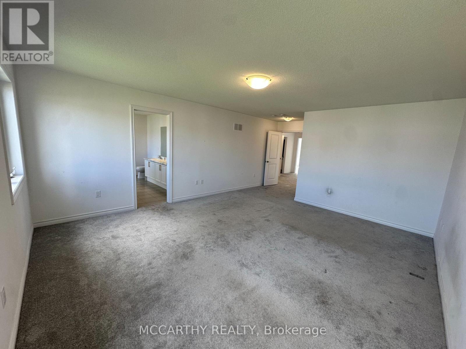 324 Moody Street Property Photo 15