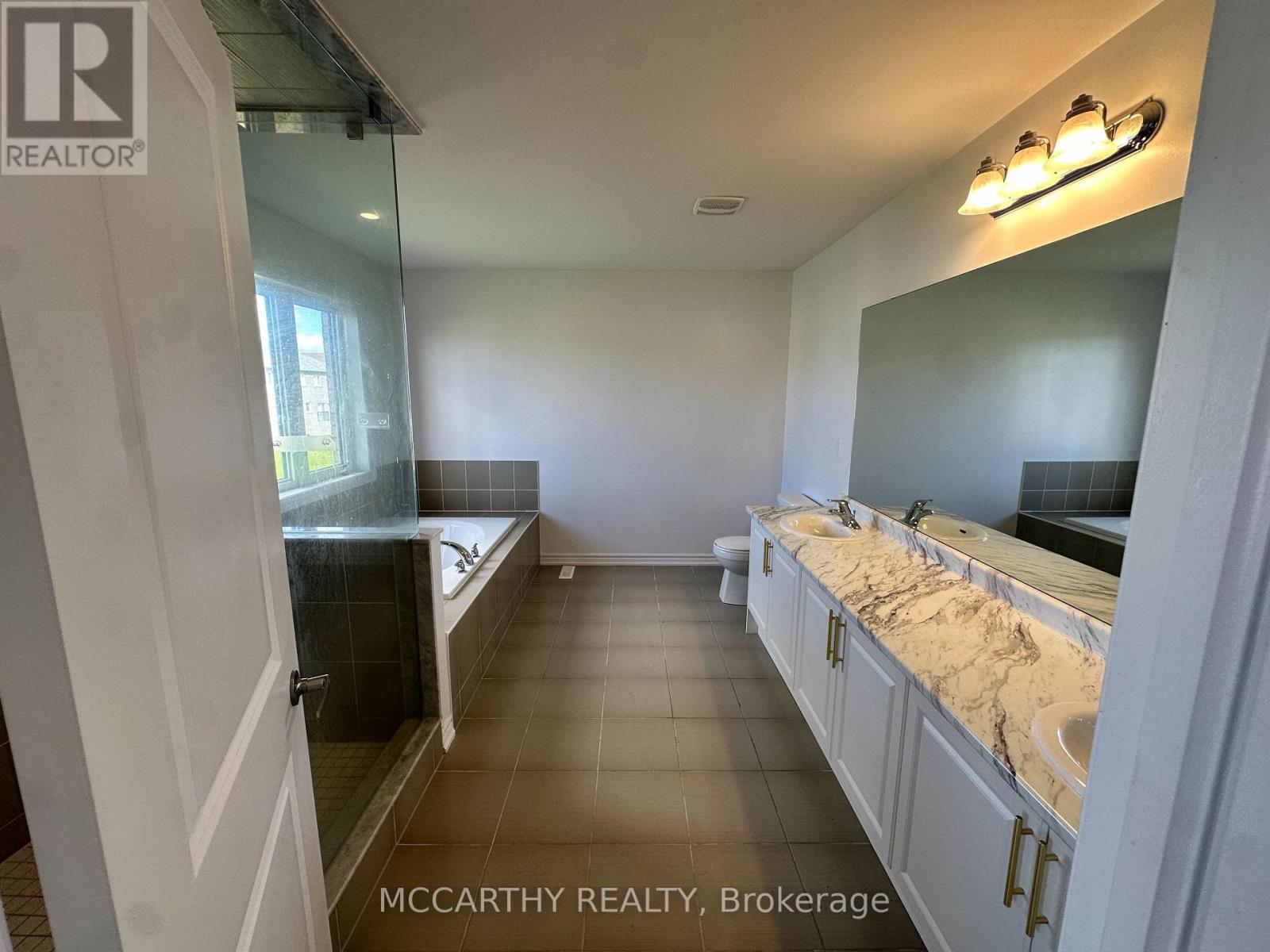324 Moody Street Property Photo 16