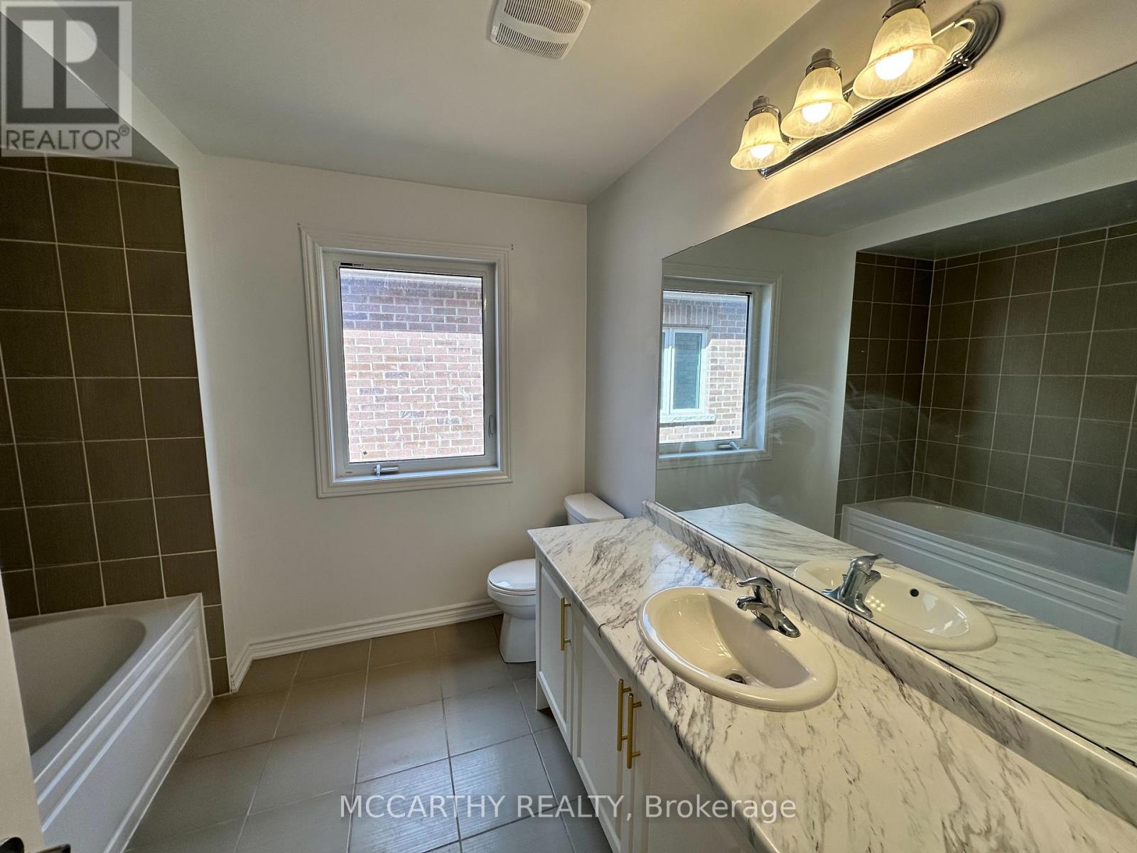 324 Moody Street Property Photo 21
