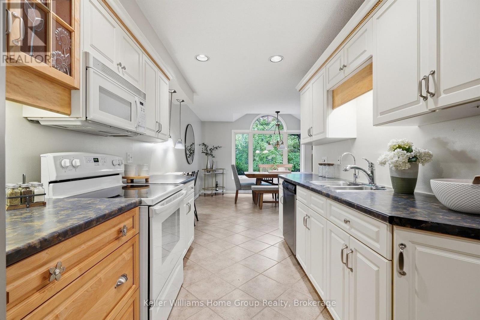 20 - 784 Gordon Street Property Photo 10