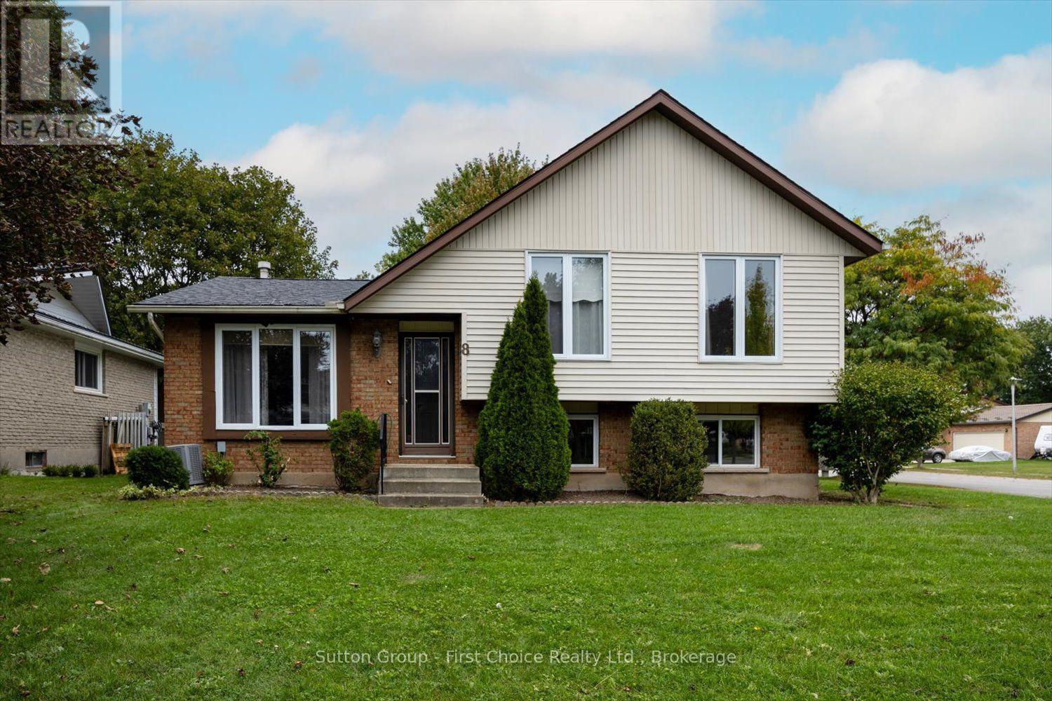 8 Sargint Street Photo de la propriété 1