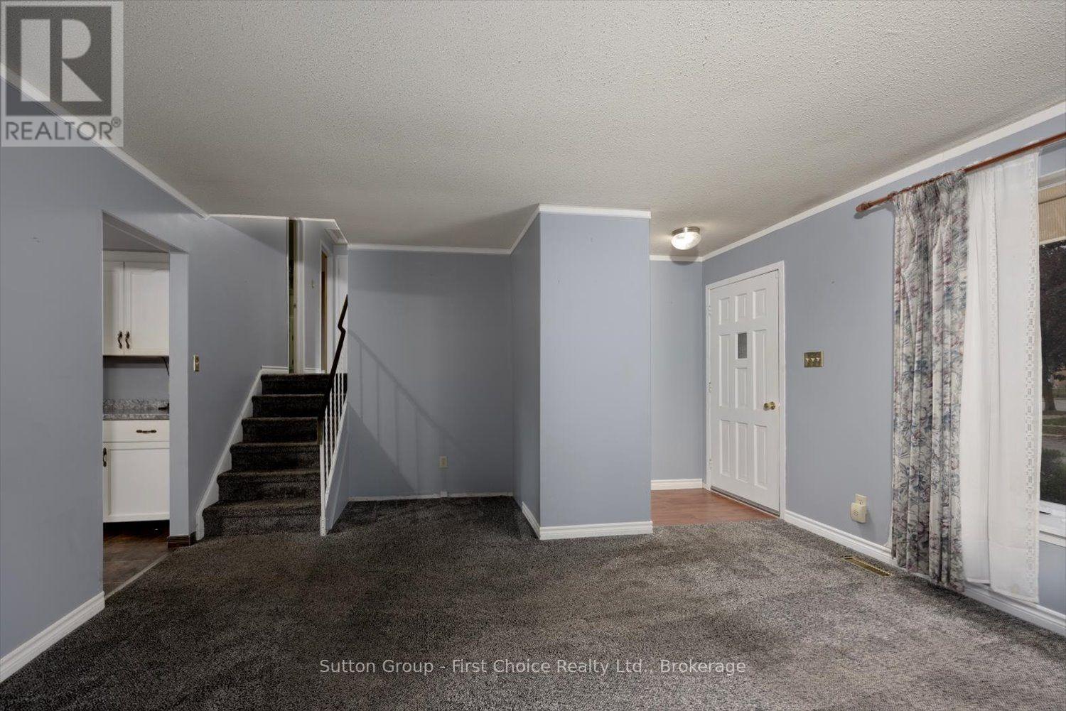8 Sargint Street Property Photo 12