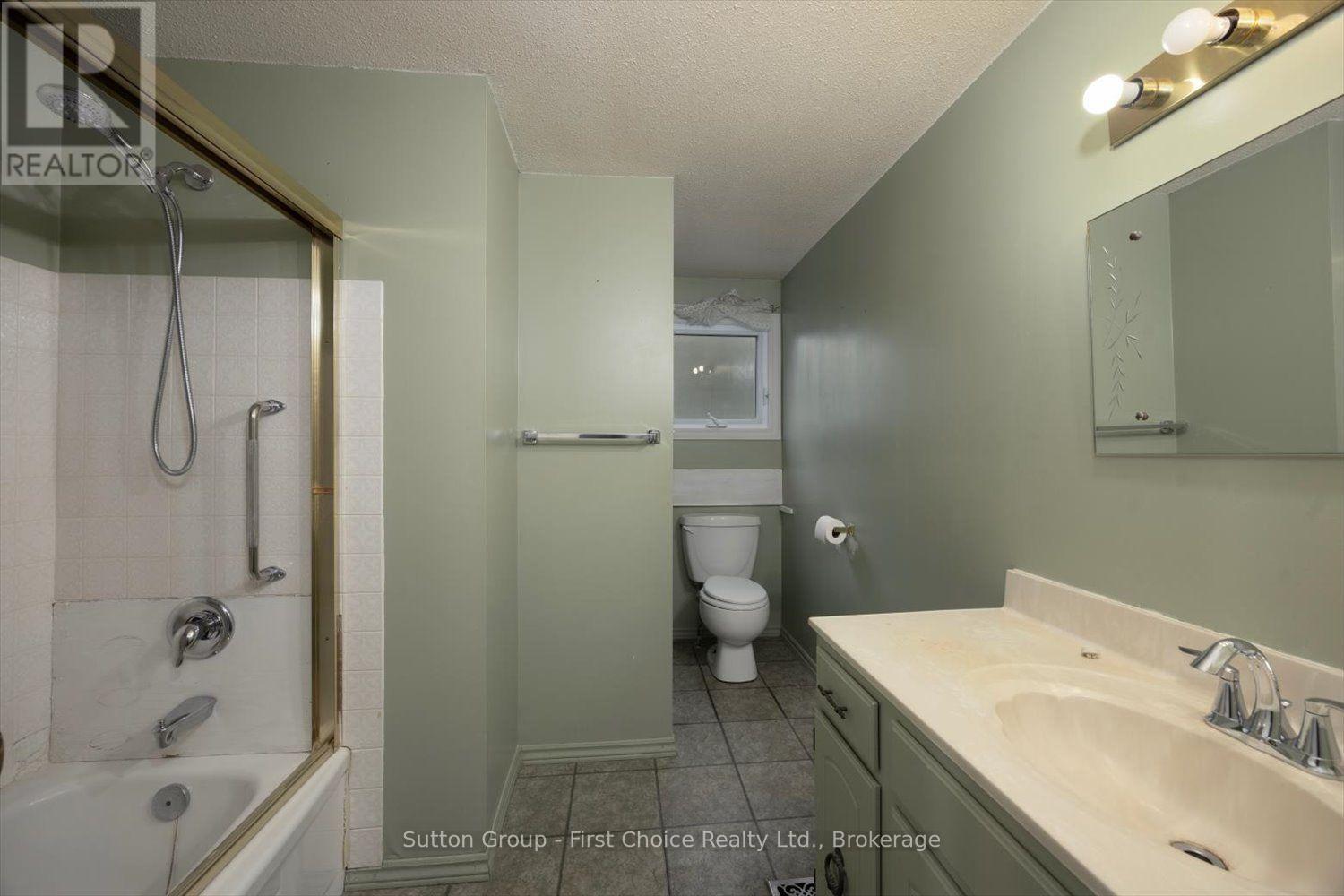 8 Sargint Street Property Photo 16