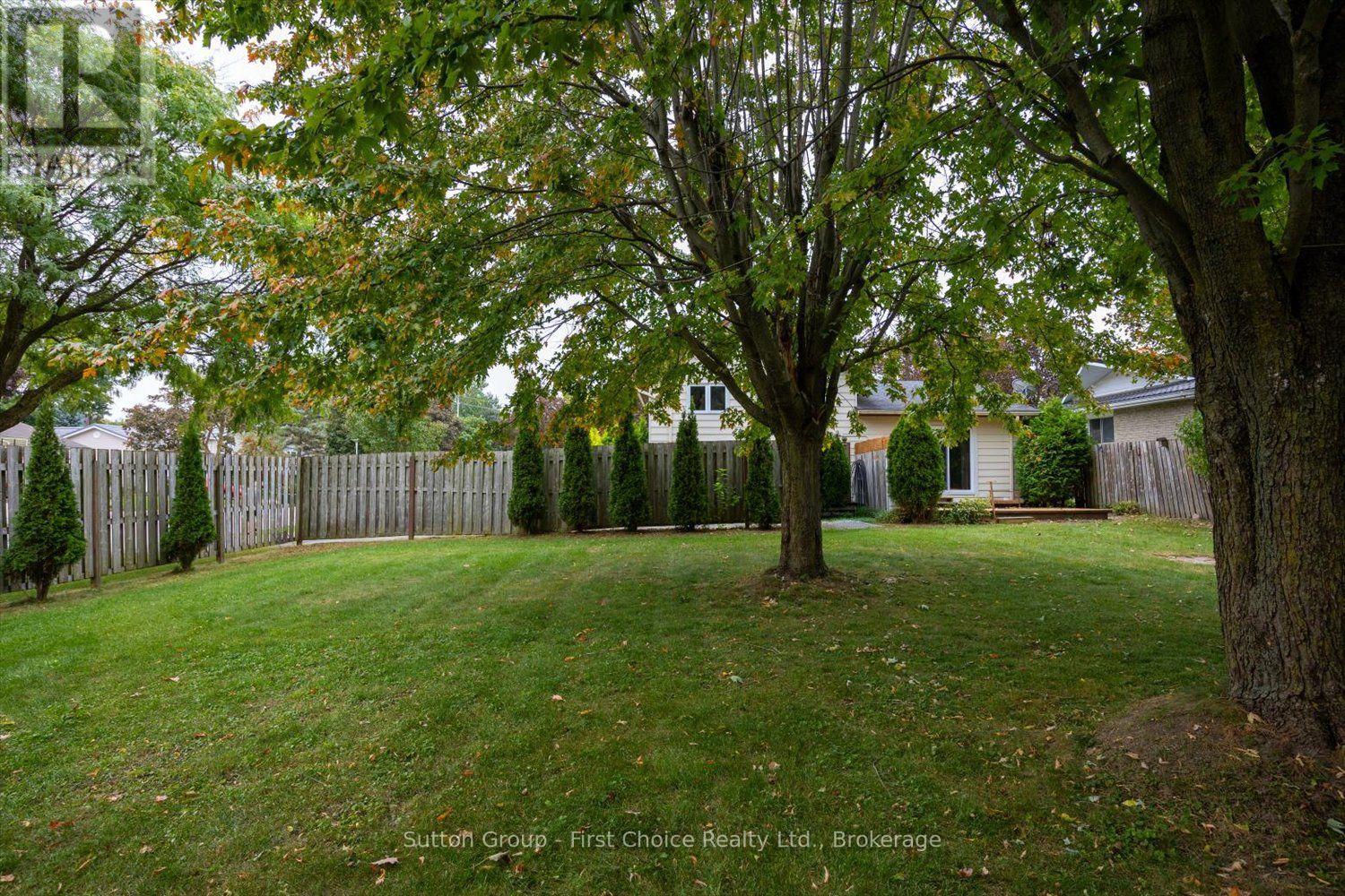 8 Sargint Street Property Photo 32