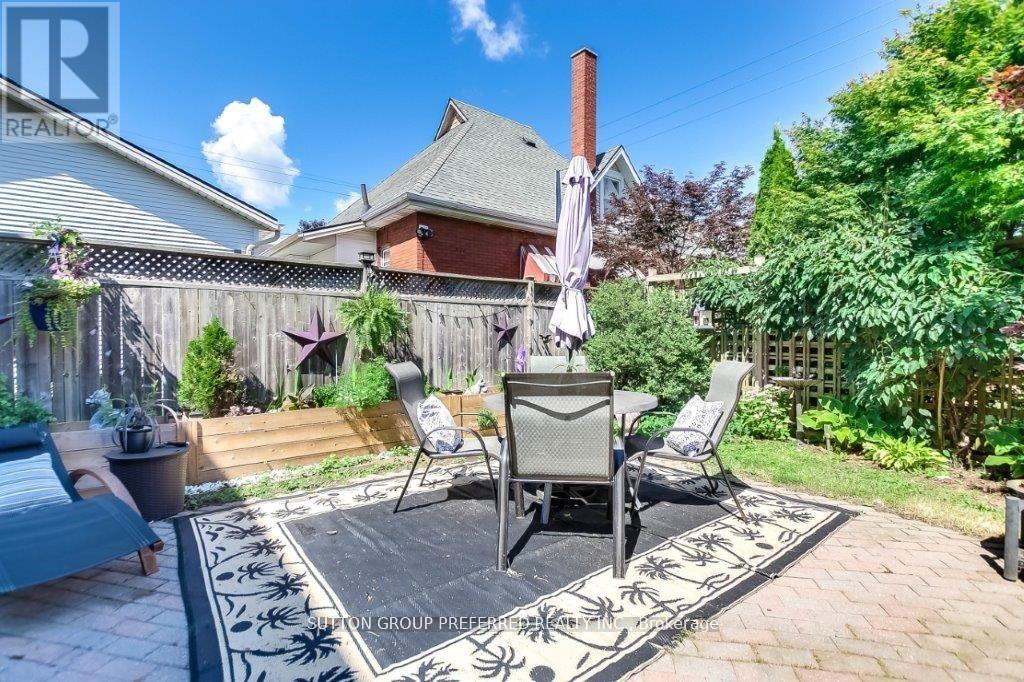 73 Fifth Avenue Property Photo 4