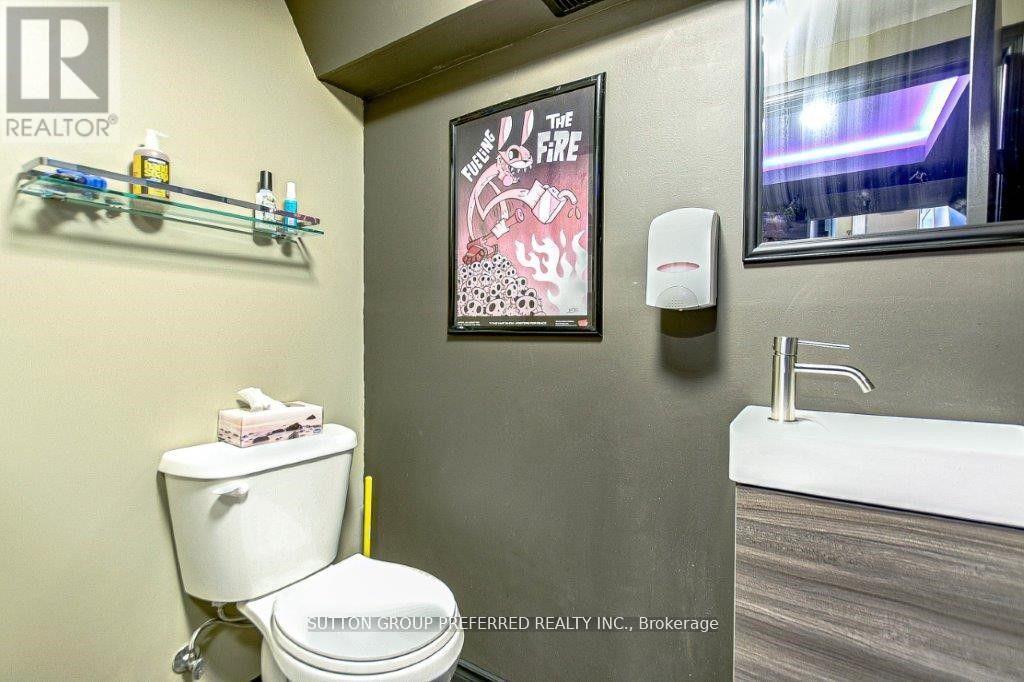 73 Fifth Avenue Property Photo 38