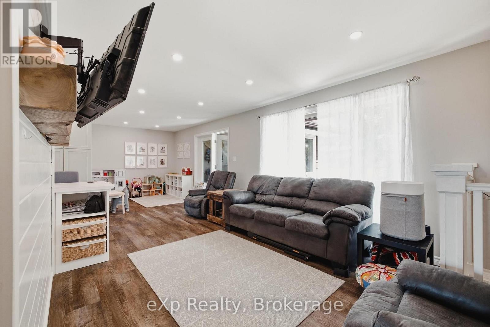 146534 Southgate 14 Road Property Photo 15