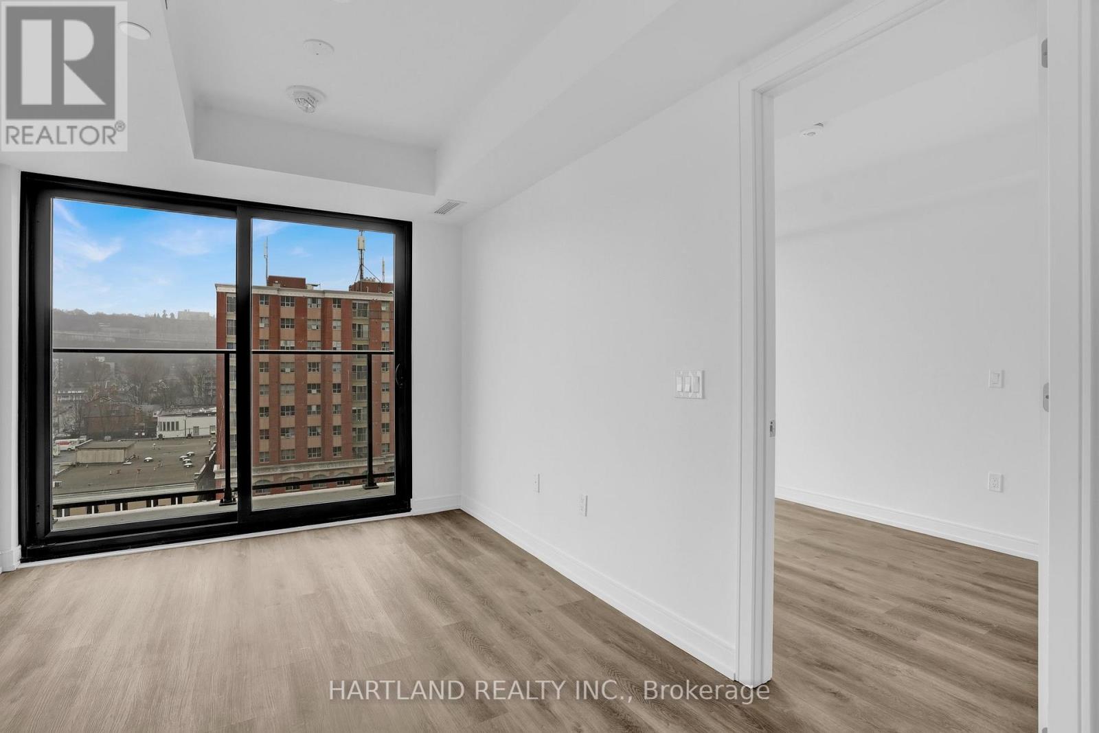 928 - 1 Jarvis Street Property Photo 5