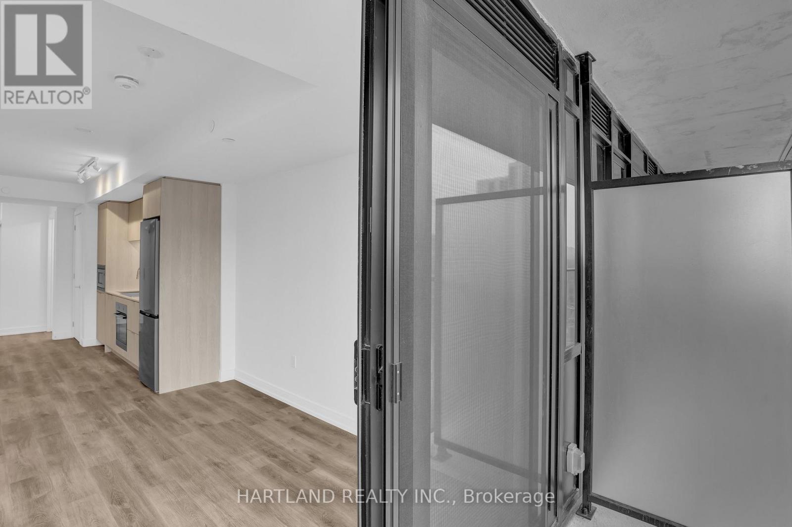 928 - 1 Jarvis Street Property Photo 6