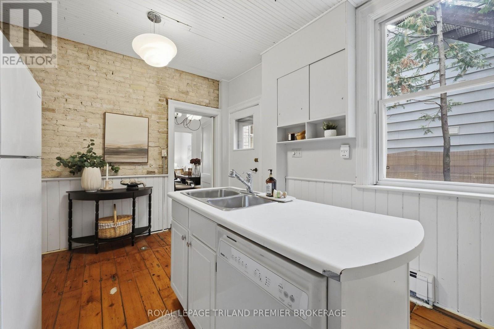 28 Stanley Street Property Photo 18