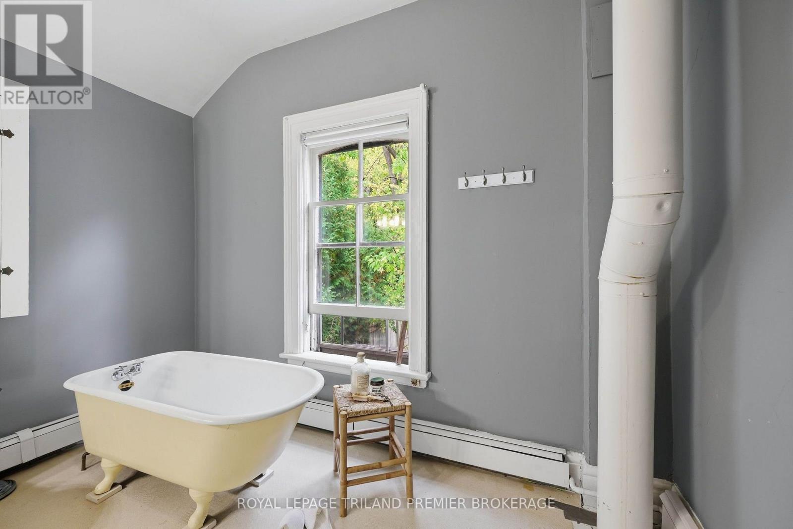 28 Stanley Street Property Photo 29