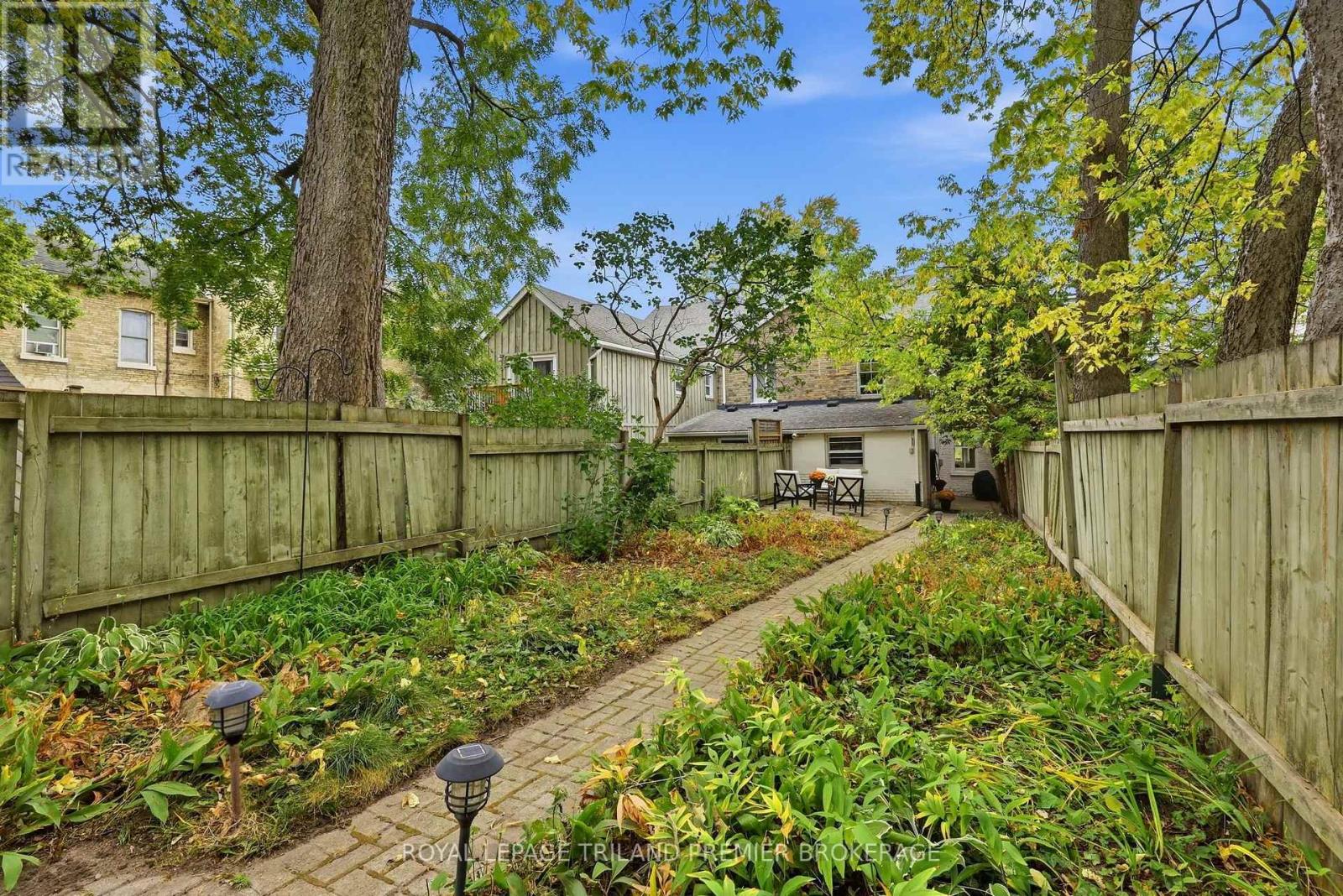 28 Stanley Street Property Photo 37