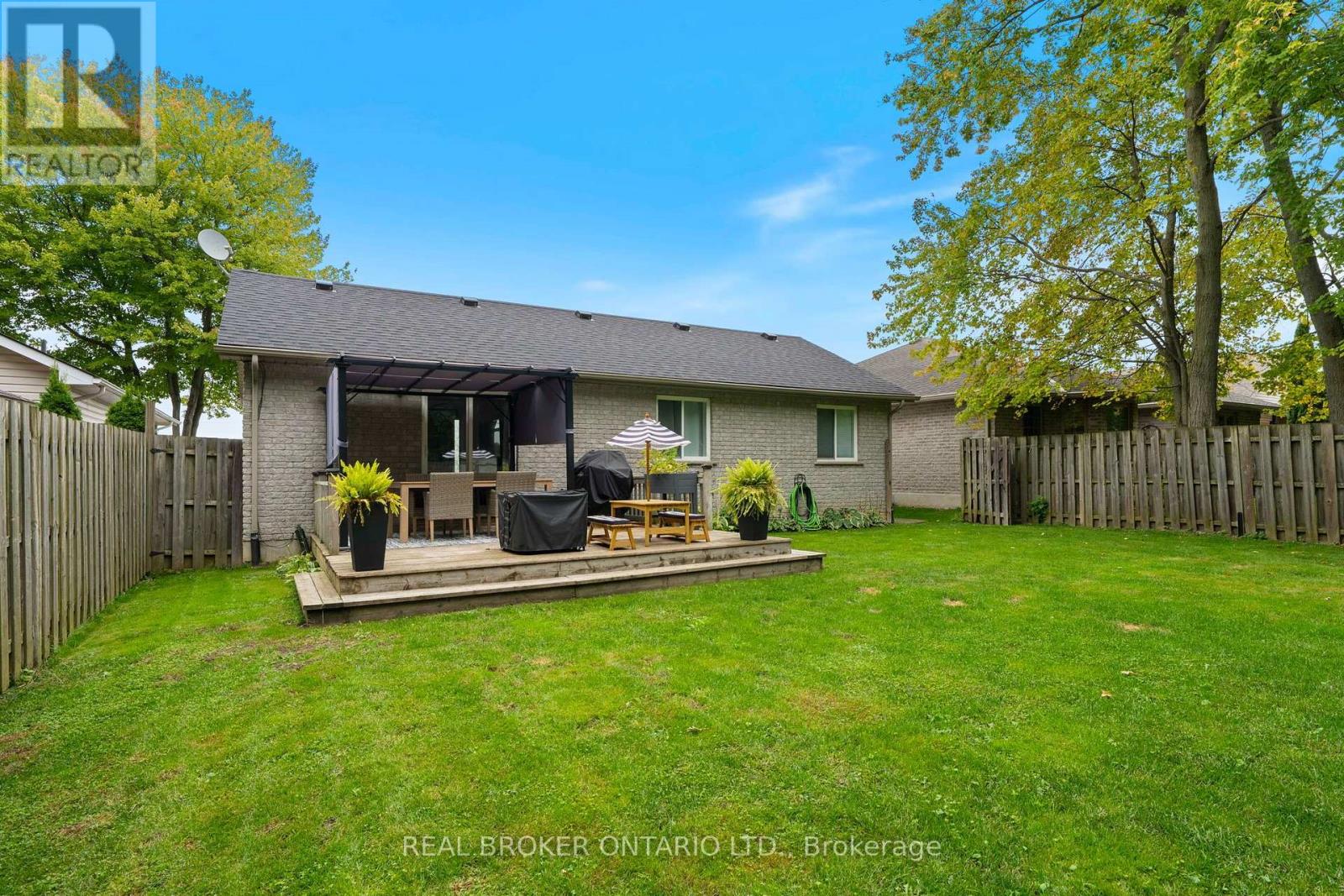 53 Hawtrey Road N Property Photo 25