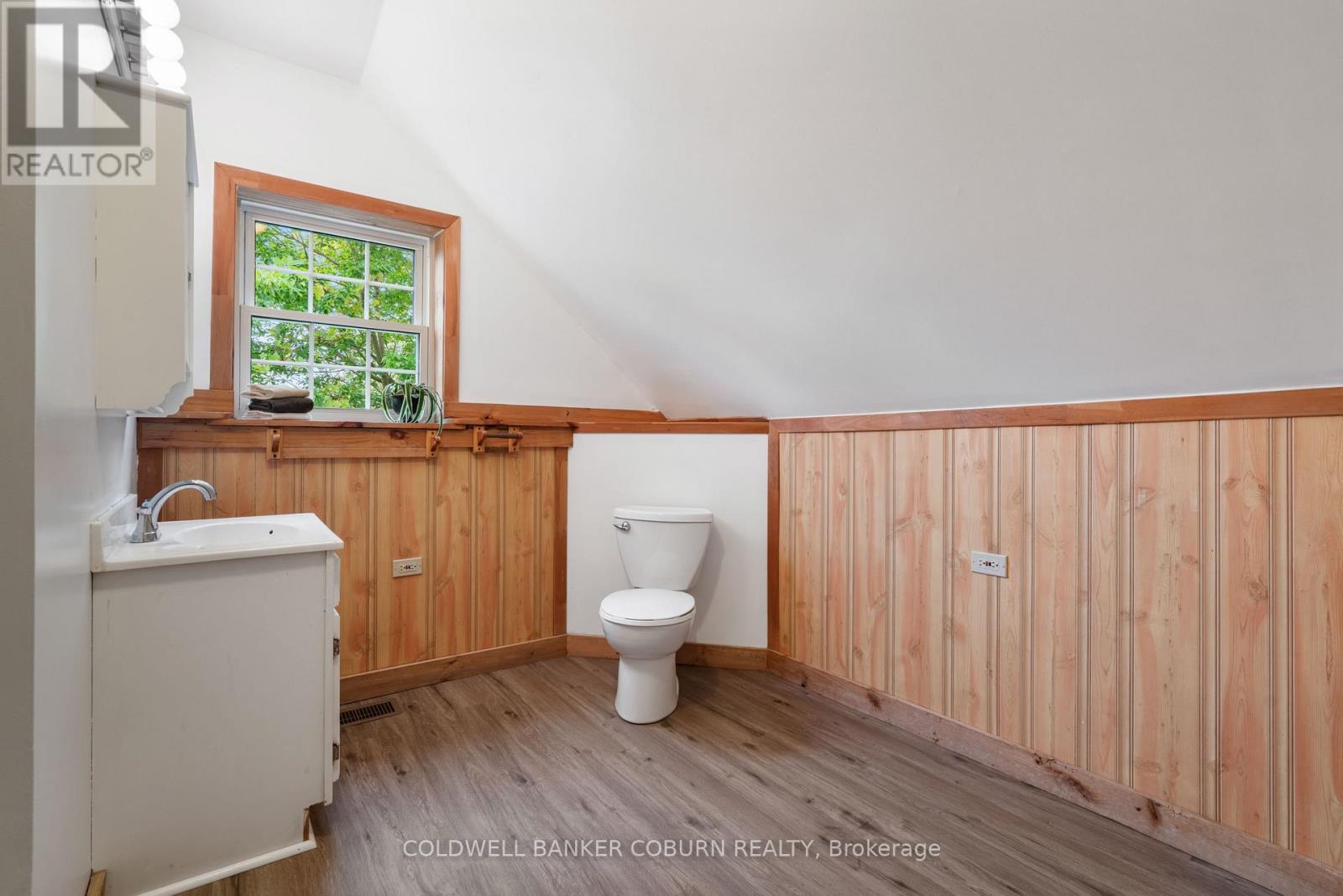 544 Craig Road Property Photo 24