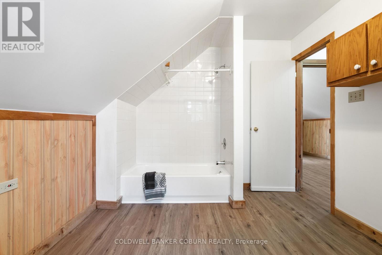 544 Craig Road Property Photo 25