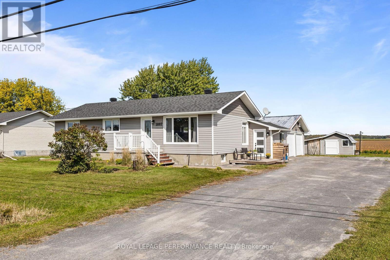 1897 Champlain Road Property Photo 1