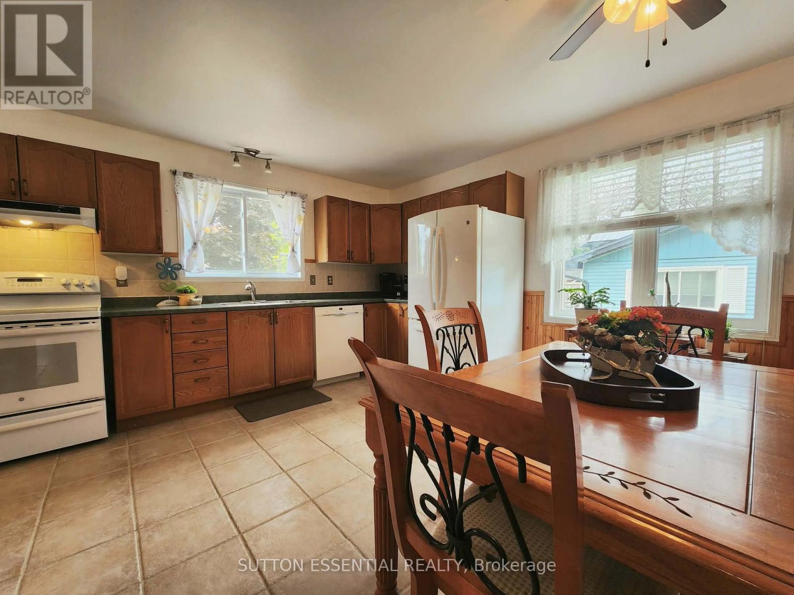 5128 Meadowland Drive Property Photo 10