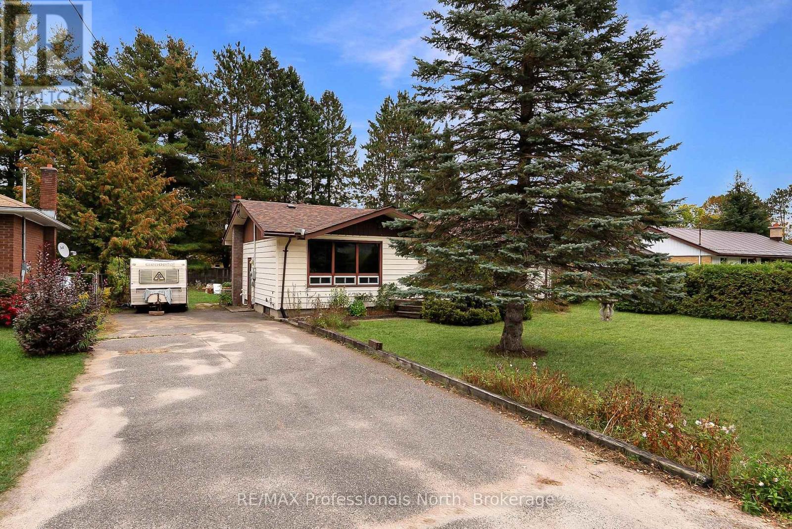 23 Vintage Crescent Property Photo 34