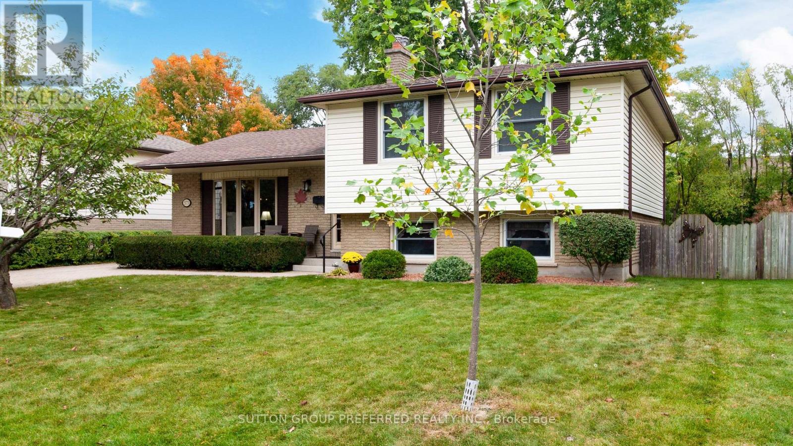573 Jamaica Court Property Photo 1