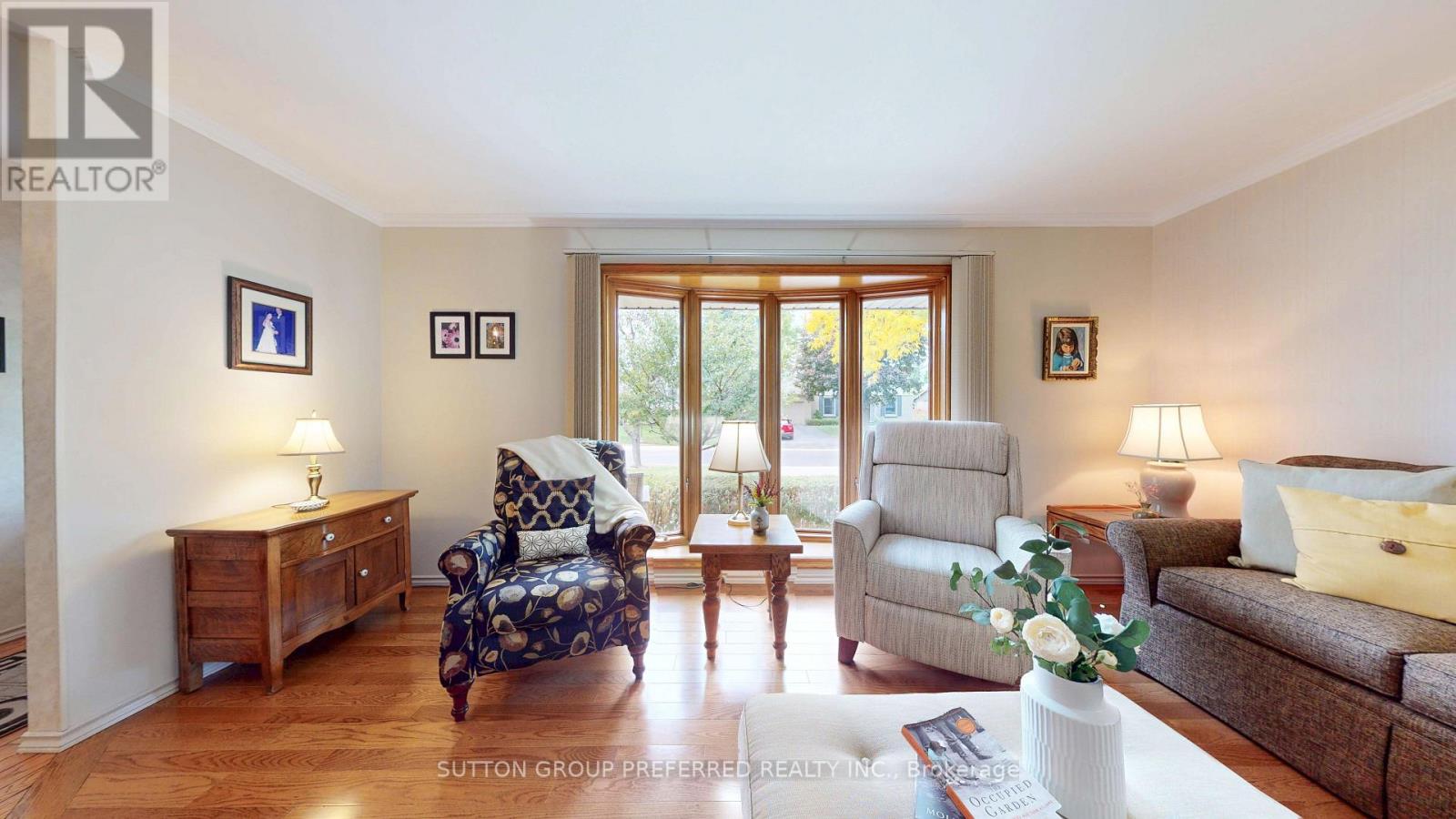 573 Jamaica Court Property Photo 10