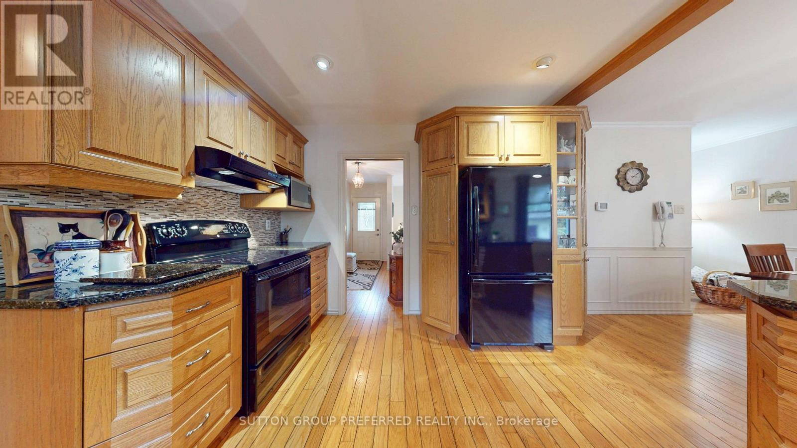 573 Jamaica Court Property Photo 19