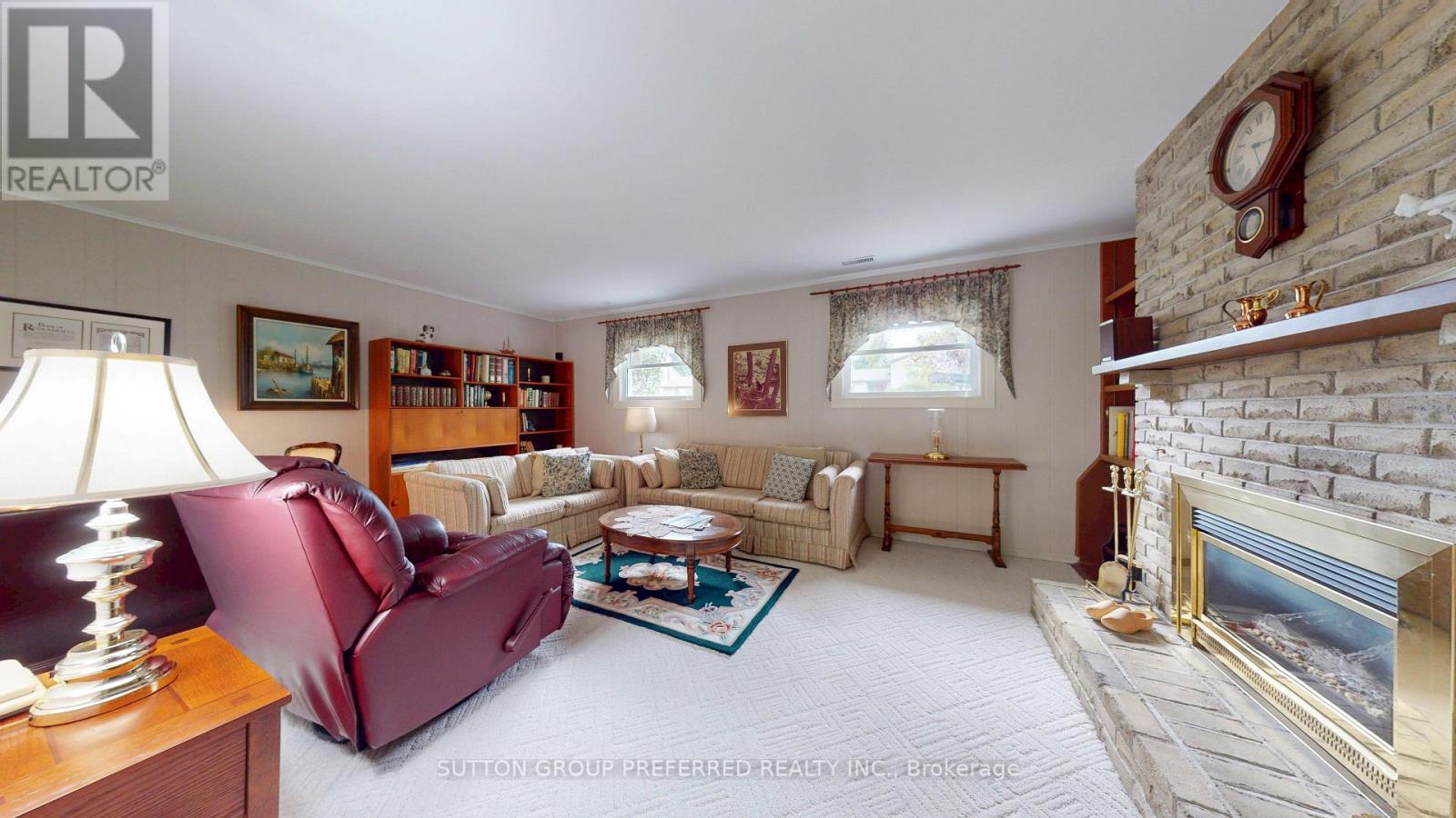 573 Jamaica Court Property Photo 31