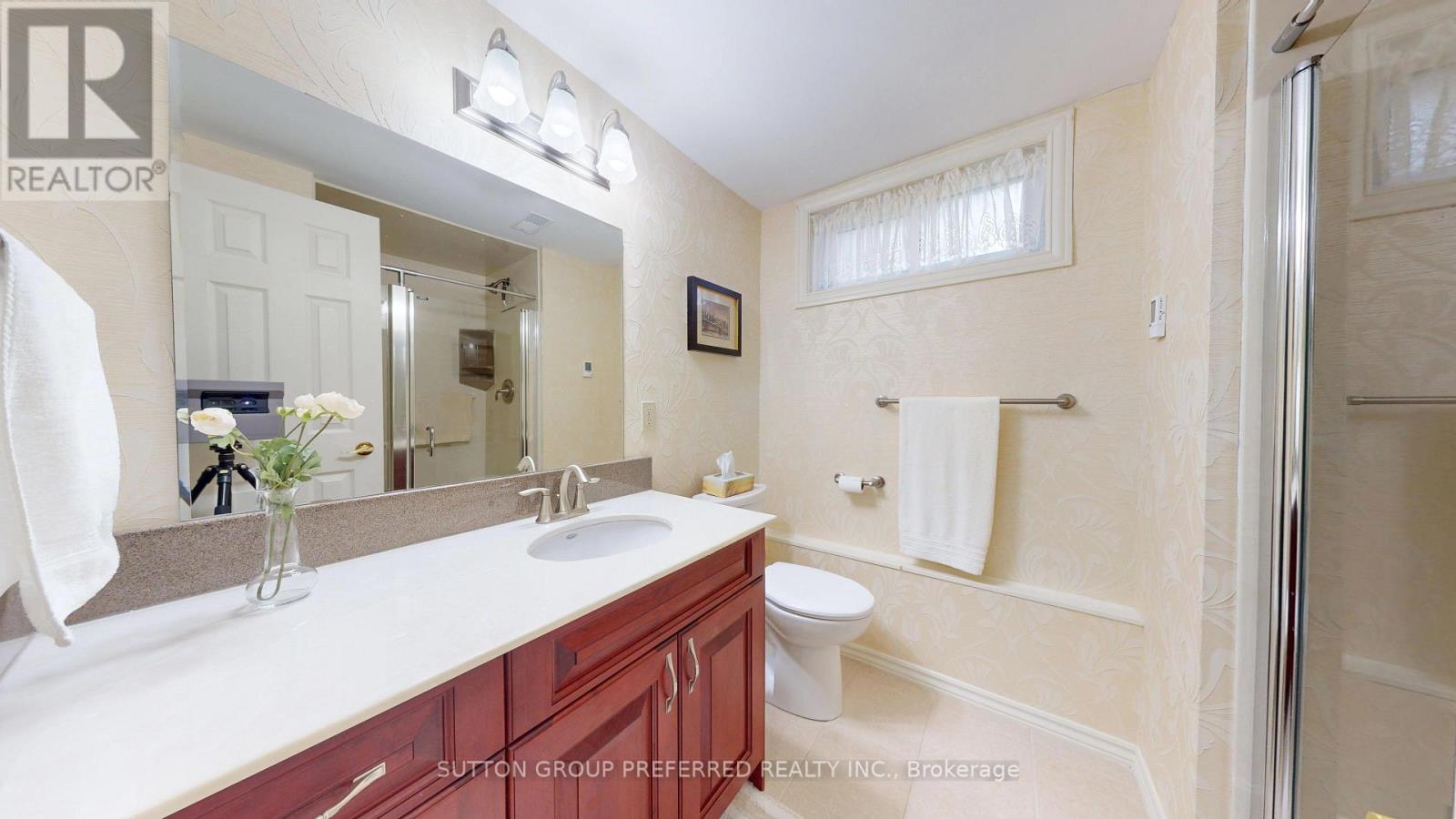 573 Jamaica Court Property Photo 38