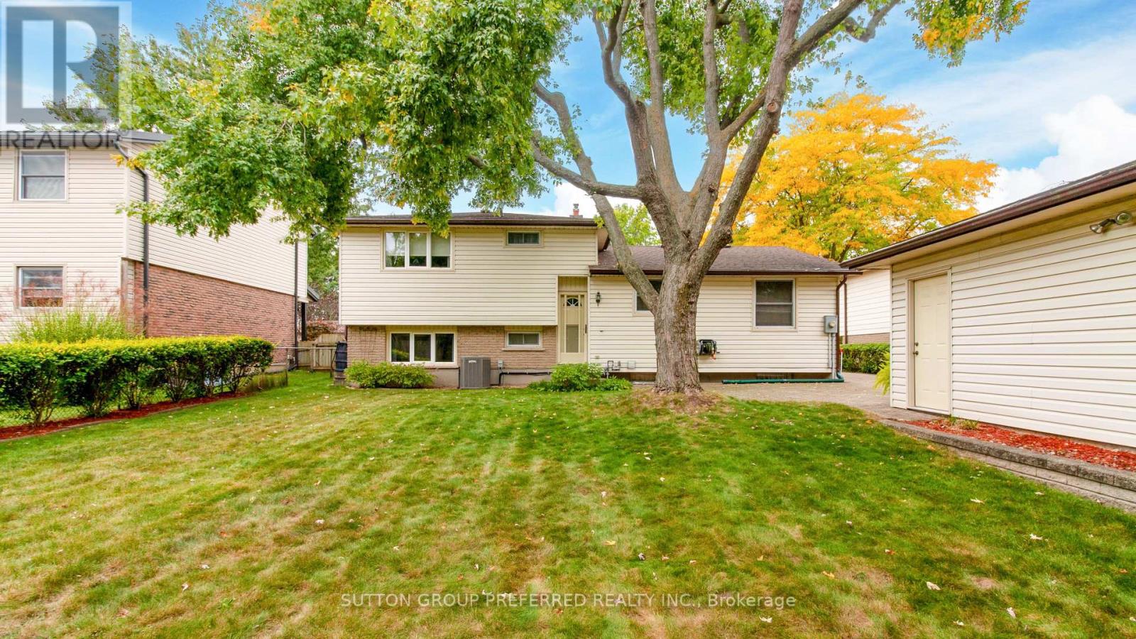 573 Jamaica Court Property Photo 43