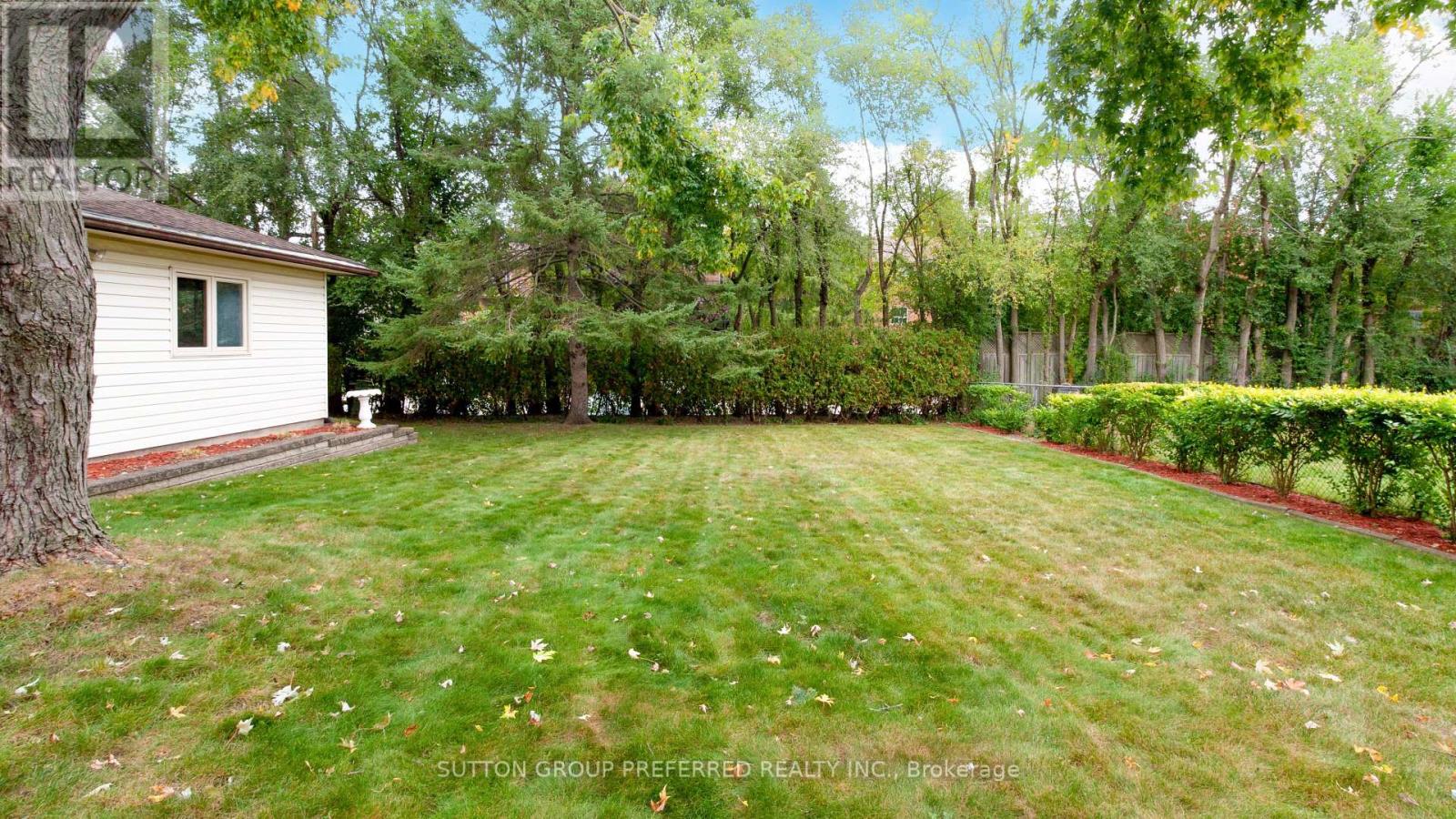573 Jamaica Court Property Photo 44