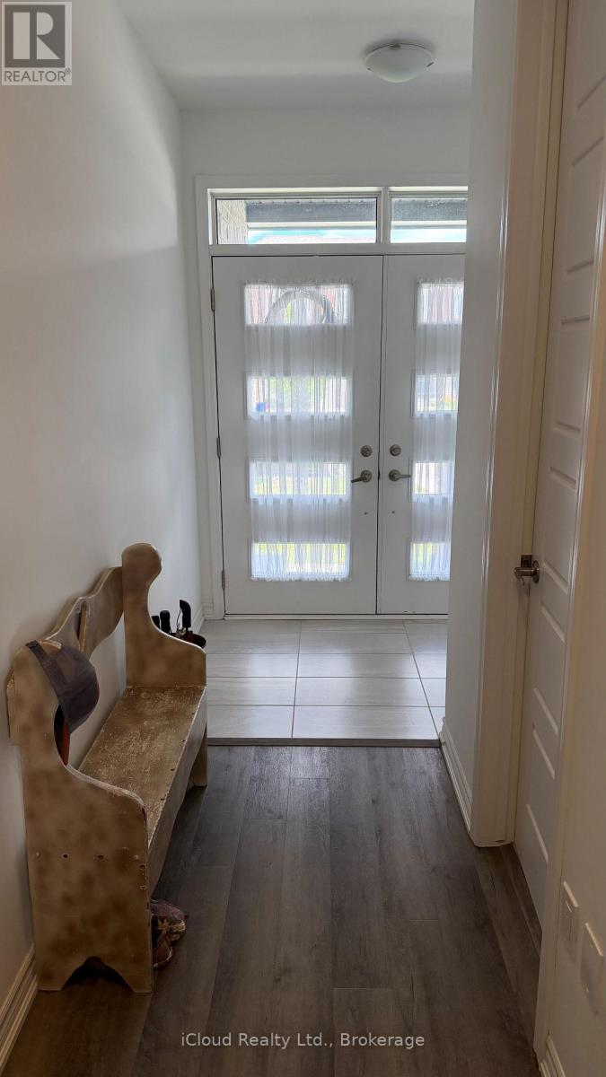 74 Forestwalk Street Property Photo 3
