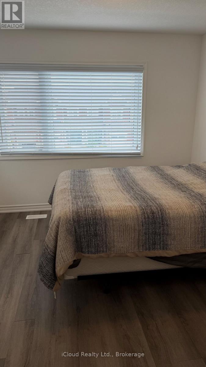 74 Forestwalk Street Property Photo 17
