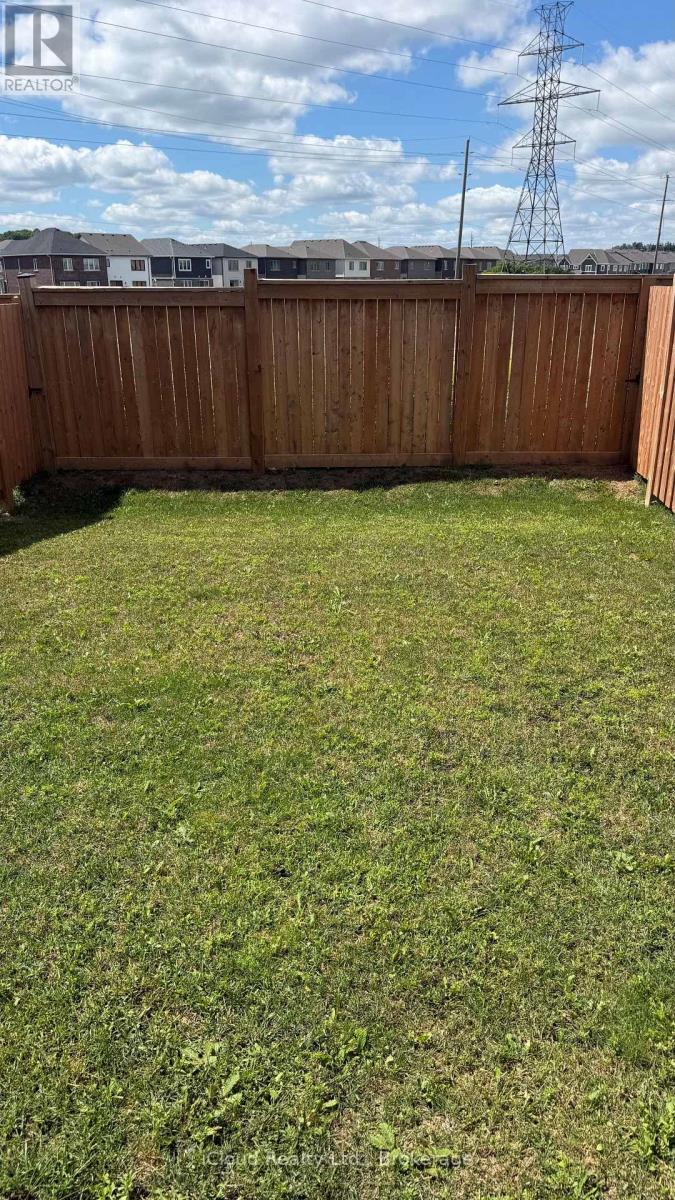 74 Forestwalk Street Property Photo 19